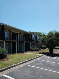 Building Photo - River Park Apartments | Apartments Located in Macon, GA