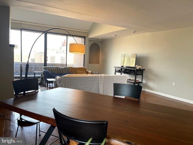 Building Photo - 28 Main St