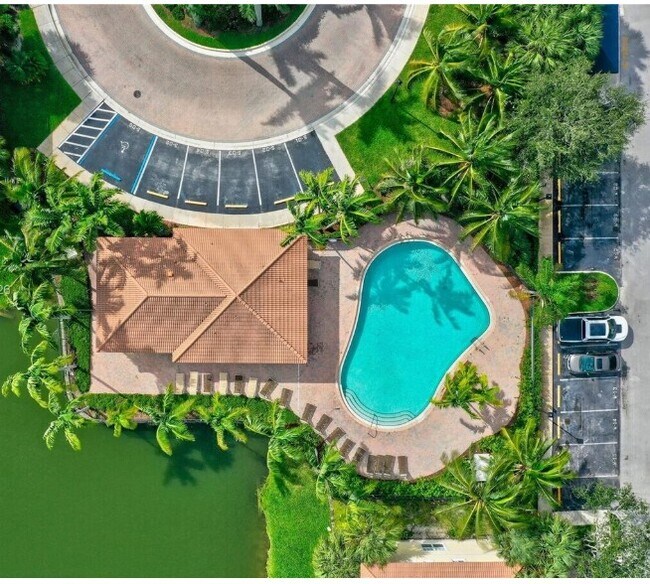 Building Photo - 3236 NW 31st Terrace