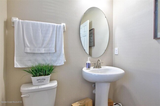 Building Photo - 953 Musgrass Cir