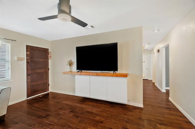 Building Photo - 2320 Meadow Lark