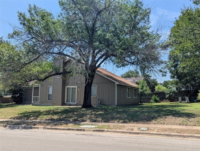Building Photo - 8510 Palace Pkwy