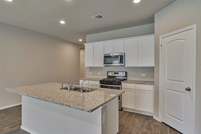 Building Photo - 13868 Rock Island Trl