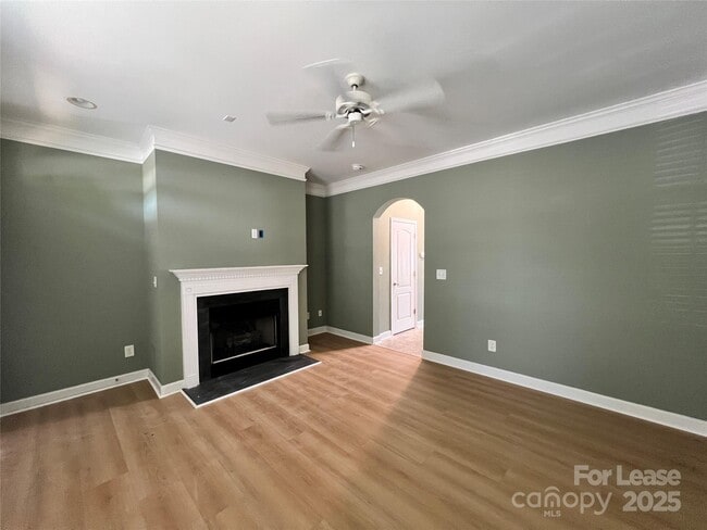 Building Photo - 202 Welton Way