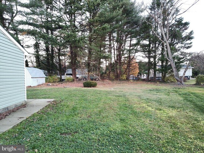 Building Photo - 8566 Dyott Ct