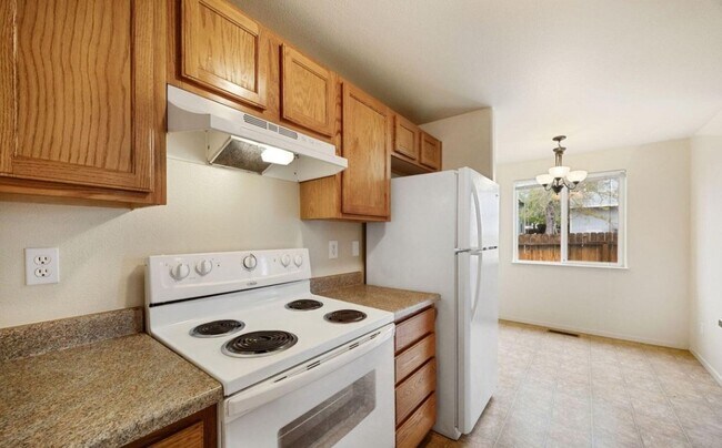 Building Photo - 4036 Village Dr