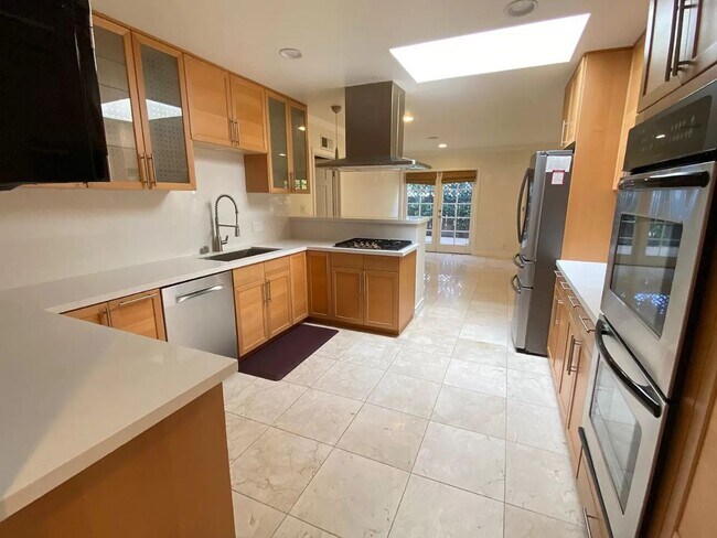 Building Photo - 4 Rent now at Calvena Drive