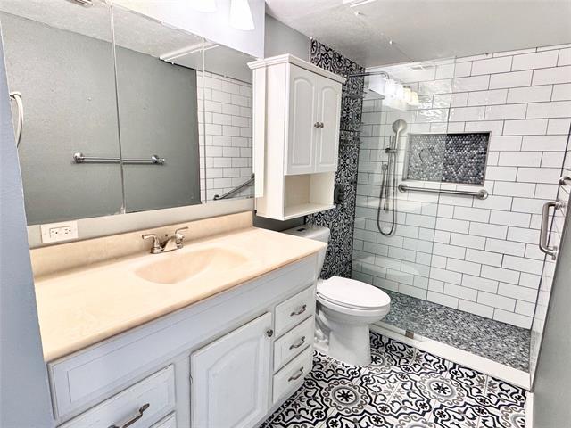 Building Photo - 4014 Ridglea Country Club Dr