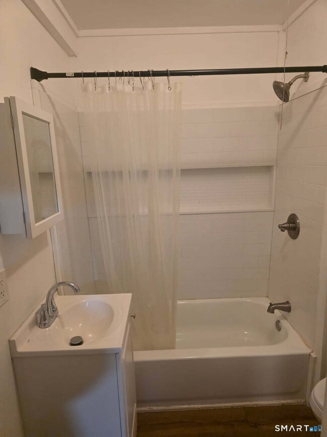 Building Photo - 189 East Rd