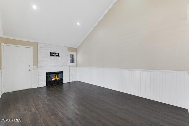 Building Photo - 408 Via Colinas