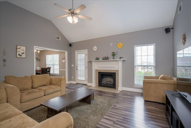 Building Photo - 4516 Logans Way