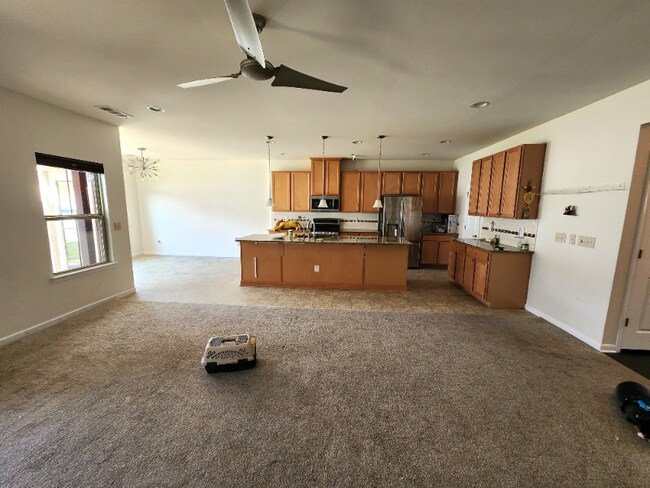 Building Photo - 2041 Leeds Ln