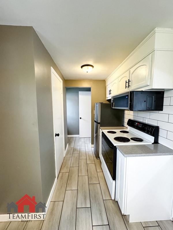 Building Photo - 1446 Pilgrim St