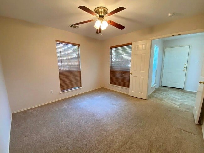 Building Photo - 145 Strawn