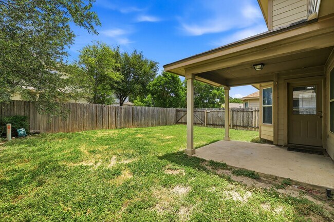Building Photo - Spacious Two-Story Home in Prime Laurel Canyon Location