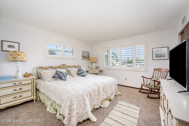 Building Photo - 419 St Georges Ct