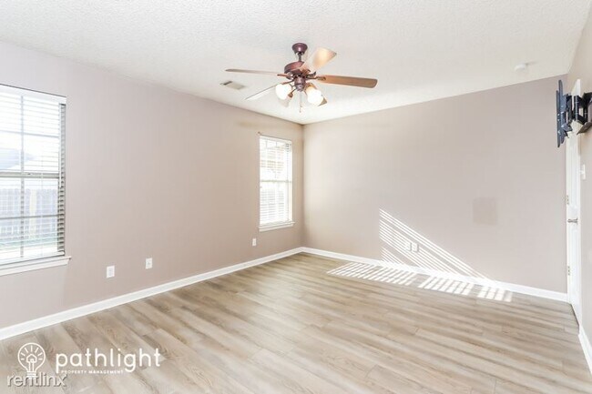 Building Photo - 3 br, 2 bath House - 3114 Henson Pl UNIT