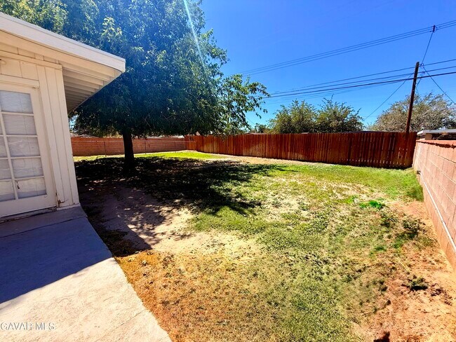 Building Photo - 45503 Genoa Ave
