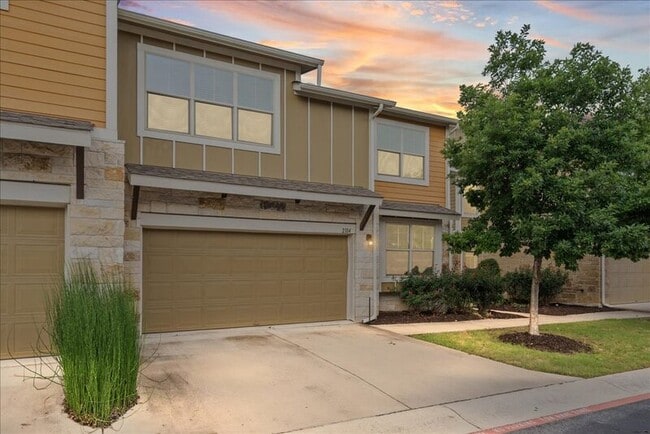Building Photo - 516 E Slaughter Ln