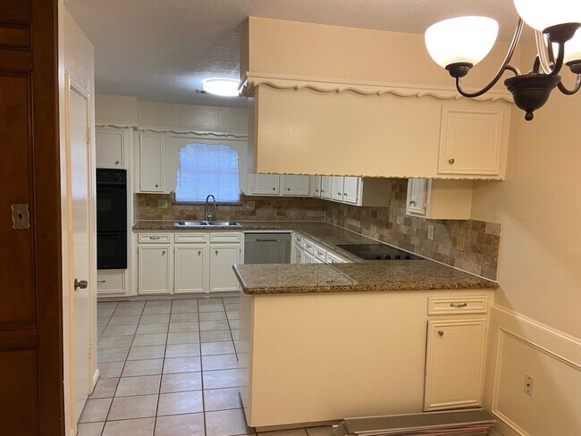 Building Photo - 3418 Candlewisp Dr