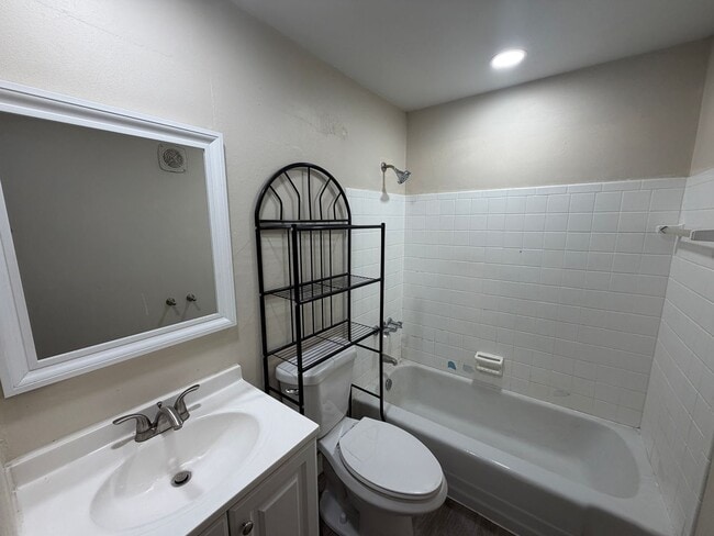 Building Photo - 5650A N 97th St