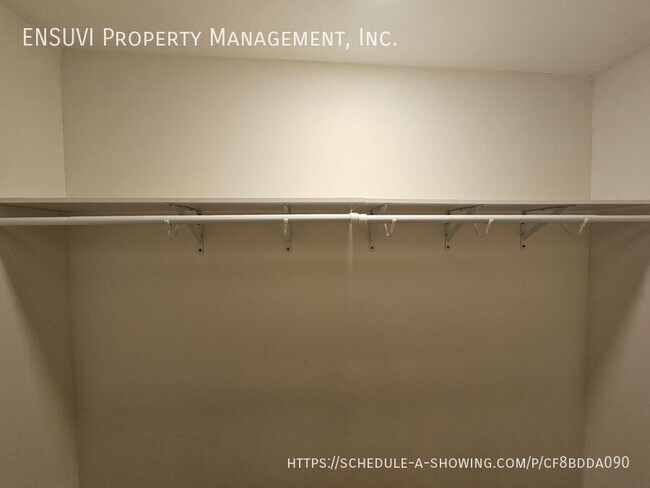 Building Photo - 1018 Spindle Palm Way