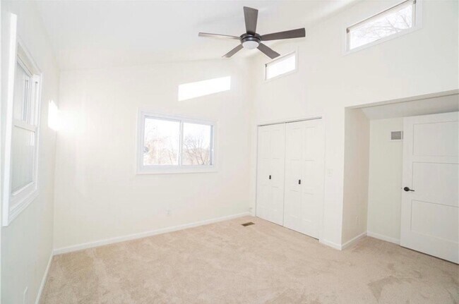 Building Photo - 3937 Commerce Dr