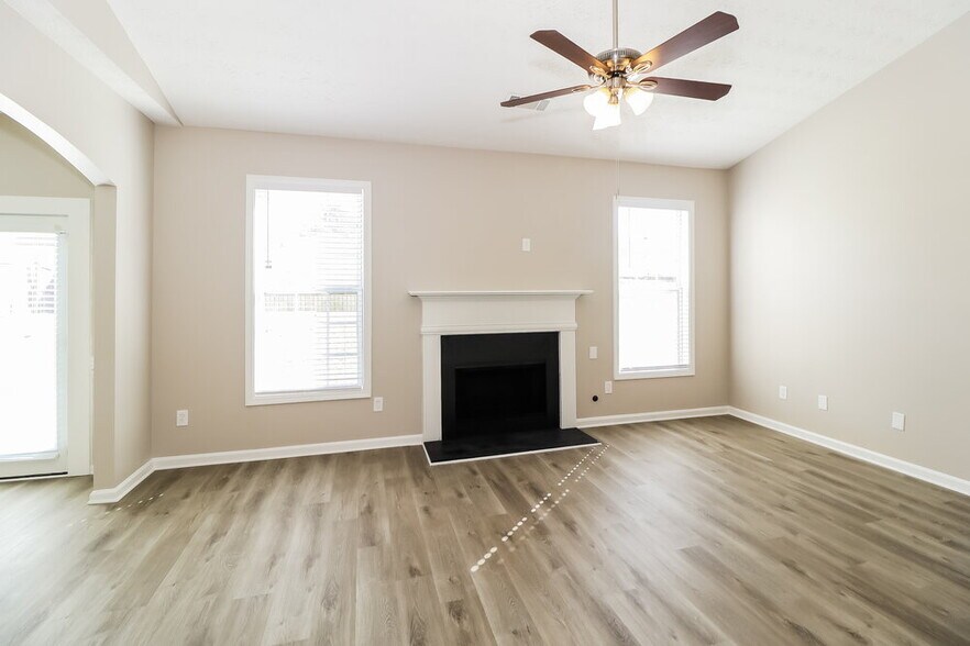 Building Photo - 698 Clairidge Elm Trail SW