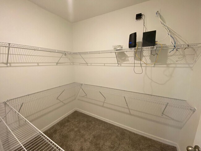 Building Photo - 3 Bedroom 2 Bath Home in Orchid Terrace for RENT!