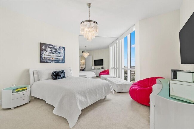 Building Photo - 331 Cleveland St