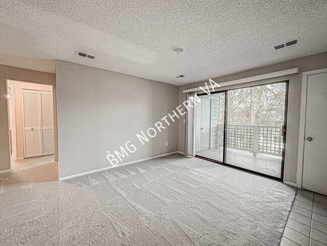 Building Photo - 1510 Summerchase Ct