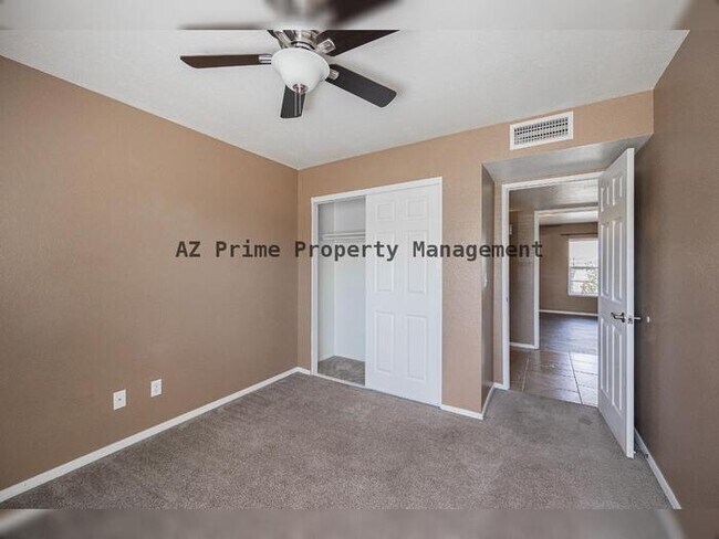 Building Photo - 3434 W Kings Ave