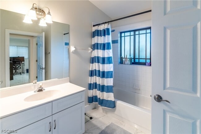 Building Photo - 8896 Bracken Way