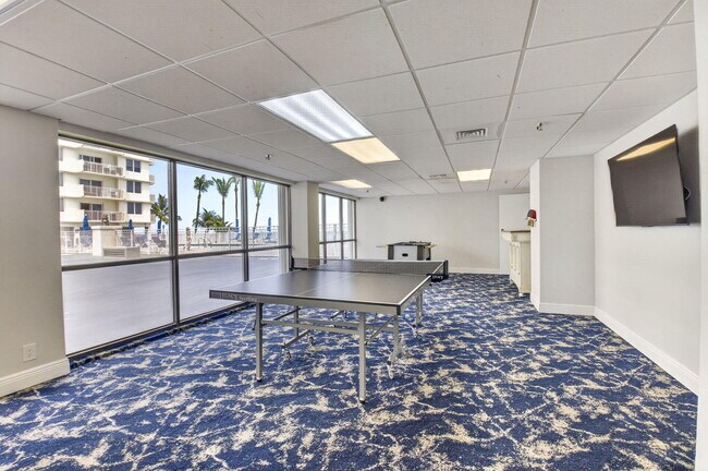 Building Photo - 3215 S Ocean Blvd