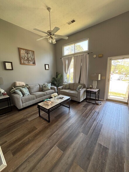 Building Photo - 2995 Carrie Farm Rd NW