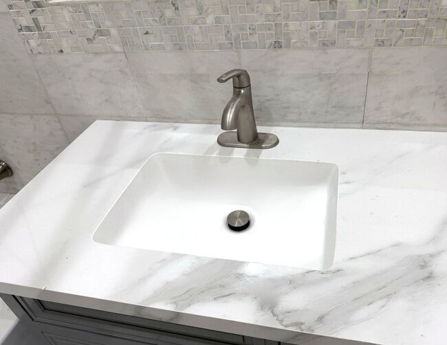 Building Photo - 1914 Golden Gate Ave