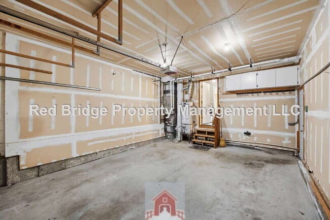 Building Photo - 13571 SW Uplands Dr