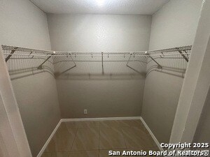 Building Photo - 1518 Range Field