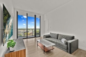 Building Photo - 2678 Tigertail Ave