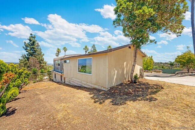 Building Photo - 2530 Pruett Dr