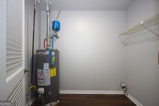 Building Photo - 3252 Inez Dr