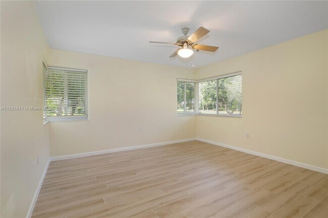 Building Photo - 12501 Moss Ranch Rd