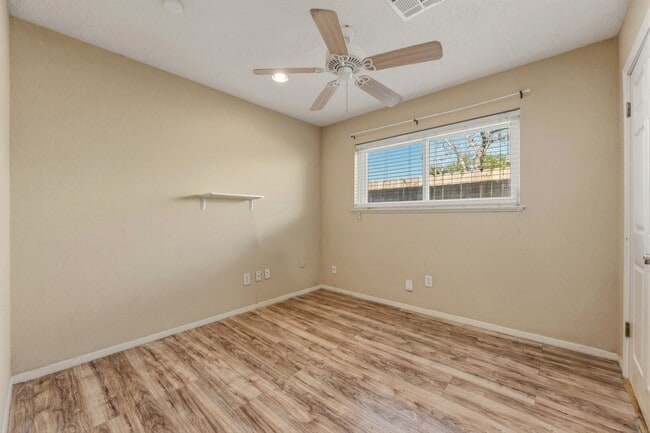 Building Photo - 5211 Court Rd