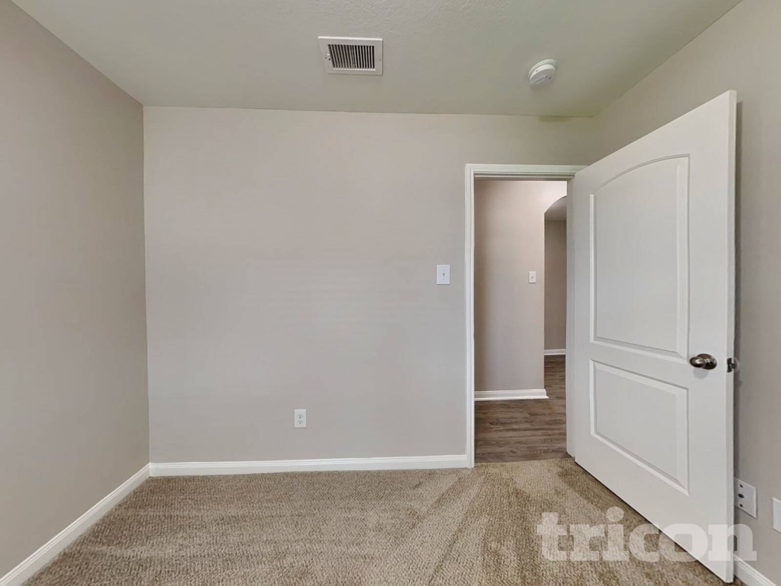 Building Photo - 329 Shoshone Ridge Dr