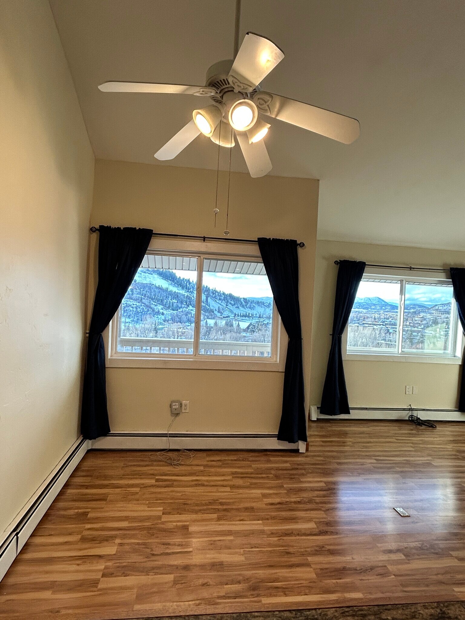 Building Photo - 336 Old Fish Creek Falls Rd