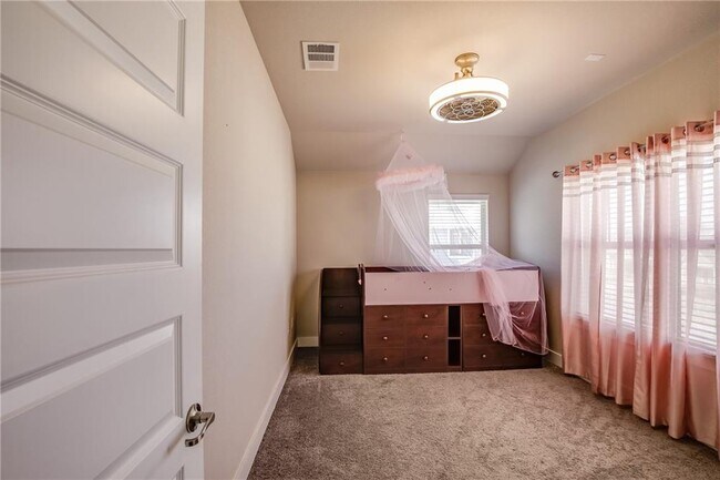 Building Photo - 9707 McKnight Lp