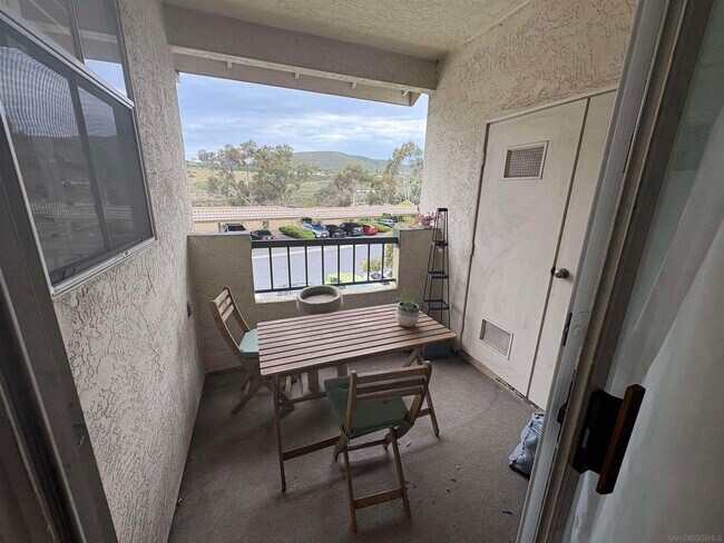 Building Photo - 10915 Sabre Hill Dr