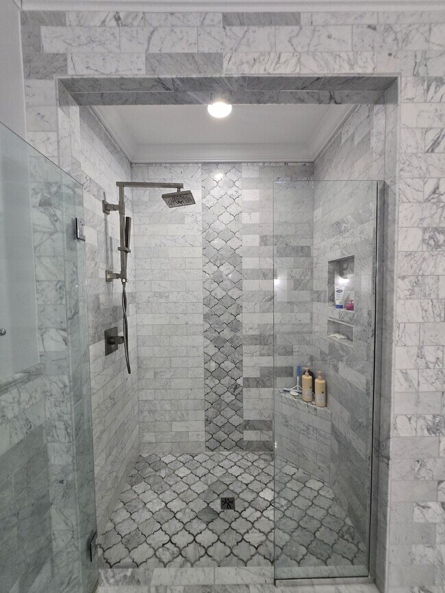 Building Photo - Amazing House In Windstone Available For Prelease