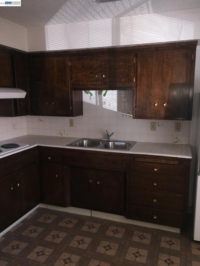 Building Photo - 954 F St