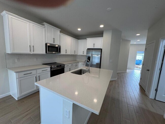 Building Photo - 354 Lady Palm St